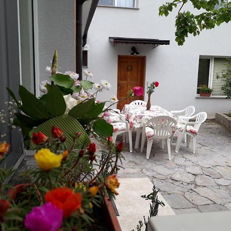Guest House Sahat Hill 플로브디프 외부 사진
