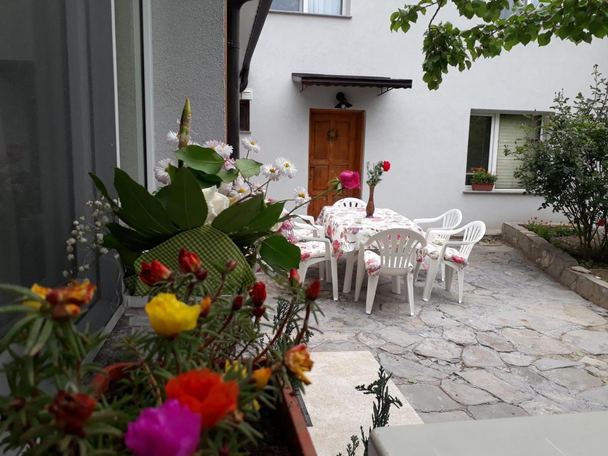 Guest House Sahat Hill 플로브디프 외부 사진